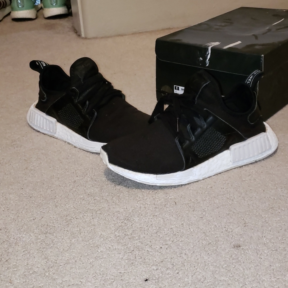 Black nmd xr1